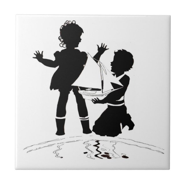 Silhouette von Mädchen und Jungen und Modellschiff Fliese (Vorderseite)