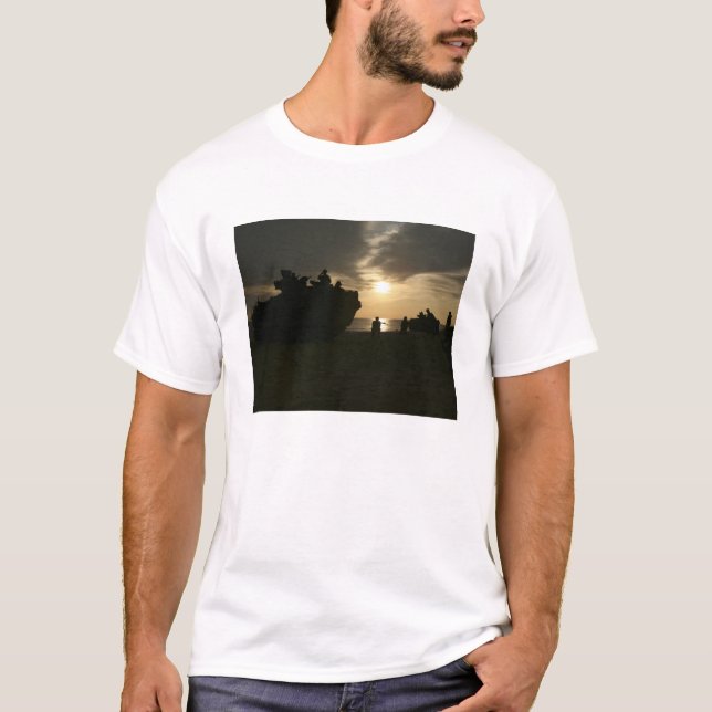 Silhouette von Marinen T-Shirt (Vorderseite)