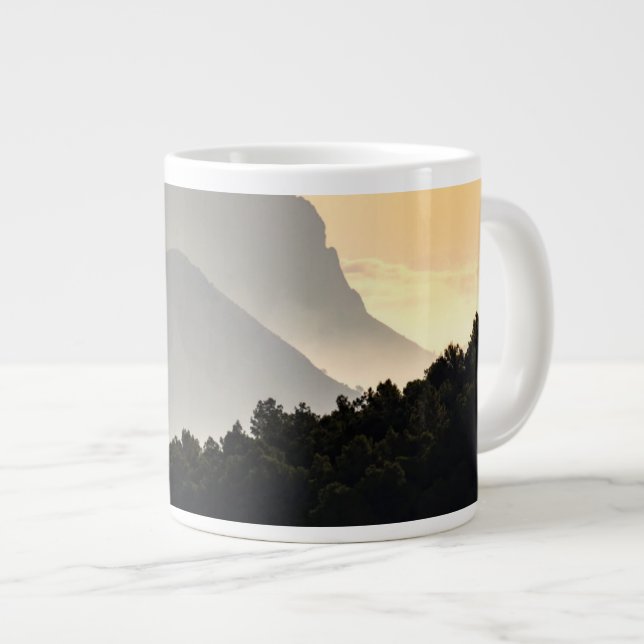 Silhouetten der Berge Jumbo-Tasse (Vorderseite Rechts)