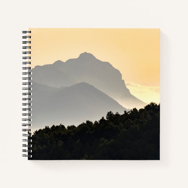 Silhouetten der Berge Notizbuch (Vorderseite)