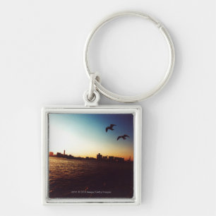 Silhouettierte Tokyo-Bucht-Skyline am Schlüsselanhänger