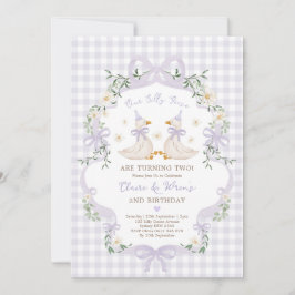 Silly Geese Zwillinge Lila Schleife Gingham Geburt Einladung