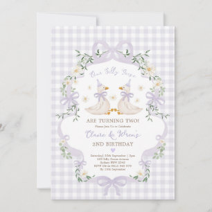 Silly Geese Zwillinge Lila Schleife Gingham Geburt Einladung