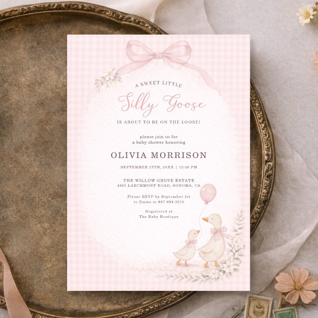 Silly Goose Pink Gingham Baby Shower Einladung (Von Creator hochgeladen)