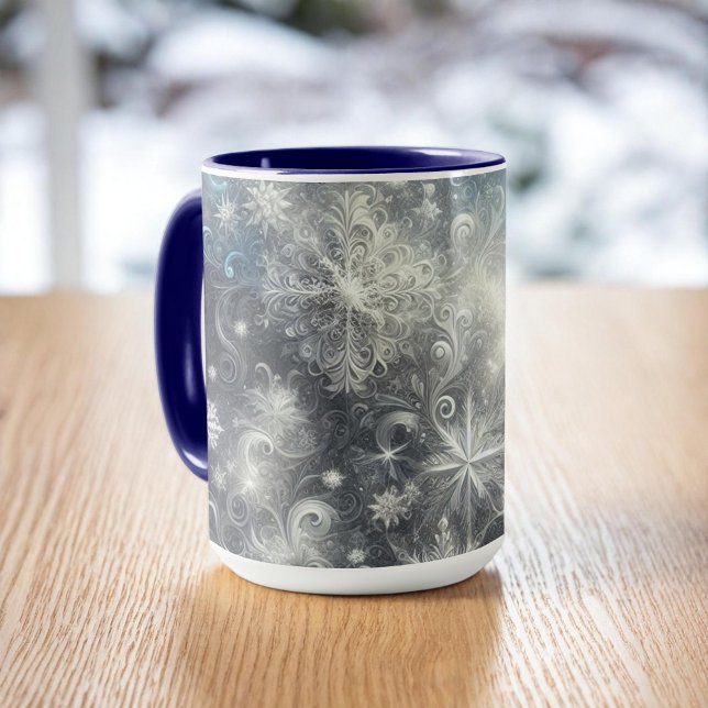 Silver and Blue Snowflake Winter Tasse (Von Creator hochgeladen)