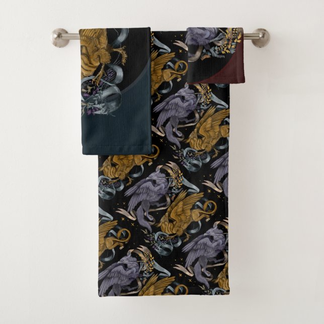 Silver and Gold Griffin Pattern Badhandtuch Set (Insitu)