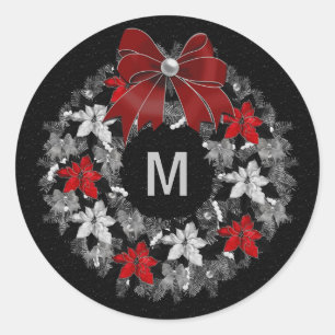 Silver and Red Holiday Wreath with Monogram Runder Aufkleber