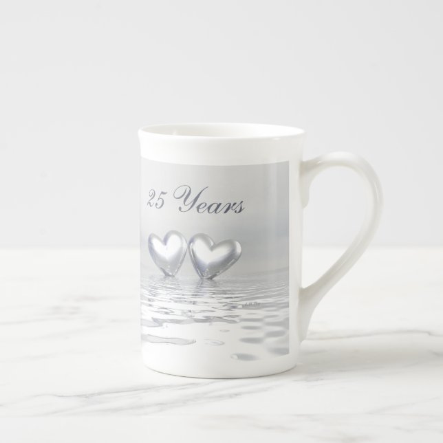 Silver Anniversary Hearts Prozellantasse (Rechts)