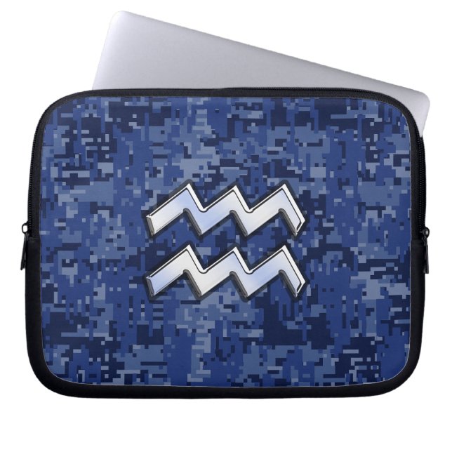 Silver Aquarius Zodiac Sign Navy Blue Digital Camo Laptopschutzhülle (Vorderseite)