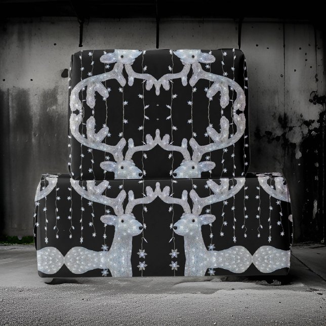 Silver Black Christmas Rentier Wrapping Paper Geschenkpapier (Von Creator hochgeladen)