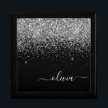 Silver Black Glitzer Script Monogram Girenname Erinnerungskiste<br><div class="desc">Schwarz und Silber Sparkle Glitzer Skript Monogram Name Jewelry Keepake Box. Dies macht den perfekten Abschluss,  Geburtstag,  Hochzeit,  Brautparty,  Jubiläum,  Babydusche oder Junggeselinnen-Abschied Geschenk für jemanden,  die Lieben glamourösen Luxus und schicke Stile.</div>
