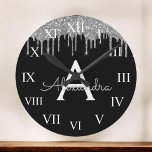 Silver Black Luxe Glitzer Glam Monogram Name Große Wanduhr<br><div class="desc">Monogram Name und Initial Luxury Wall Clock: Silver und Black Sparkle Glitzer. Das macht den perfekten 16 Geburtstag,  Hochzeit,  Brautparty,  Jubiläum,  Babydusche oder Junggeselinnen-Abschied Geschenk für jemanden,  der Lieben glamourösen Luxus und schicke Stile.</div>