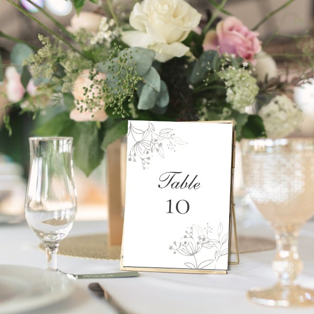 Silver Blätter Botanical Wedding Tischnummer Card (Silver Gray leaves botanical wedding table number cards. Elegant Classic and Simple)