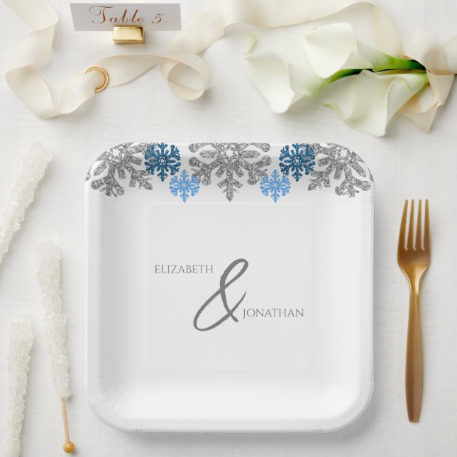 Silver Blue Snowflakes Winterhochzeit Pappteller (Hochzeit)