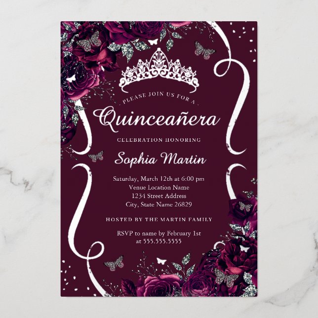 Silver Burgundy Rose Butterfly Quinceanera Folieneinladung (Vorderseite)
