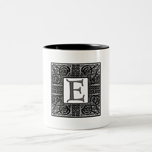 Silver Celtic "E" Monogram Zweifarbige Tasse (Mittel)