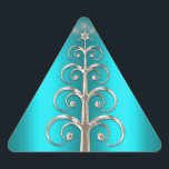 Silver Christmas Tree on Aqua Dreieckiger Aufkleber<br><div class="desc">Dieser farbenfrohe Aqua-Weihnachtsaufkleber weist einen silbernen Weihnachtsbaum aus Metall (und einen sehr modernen Baum dazu) mit einem glänzenden silbernen Stern oben auf. Darunter befindet sich ein auffälliges Aquagradientenmuster. Dieser auffallende Silber- und Aqua-Aufkleber wird Ihrem Weihnachtsfest in diesem Jahr eine zeitgemäße und stilvolle Touch verleihen.</div>