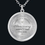 Silver & Diamonds zum 25. Hochzeitstag Versilberte Kette<br><div class="desc">Eleganter glücklicher 25. Hochzeitstag Silber und Diamanten mit schwarz anpassbarem Text.</div>