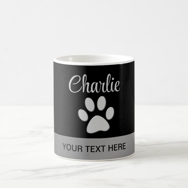 Silver Dog Paw auf schwarzem Hintergrund Kaffeetasse (Mittel)