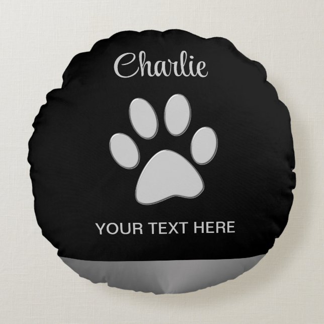 Silver Dog Paw auf schwarzem Hintergrund Rundes Kissen (Vorderseite)