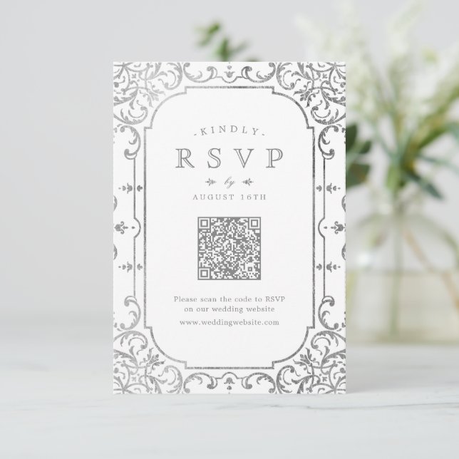 Silver elegante verzierte QR-Code Hochzeit RSVP (Stehend Vorderseite)