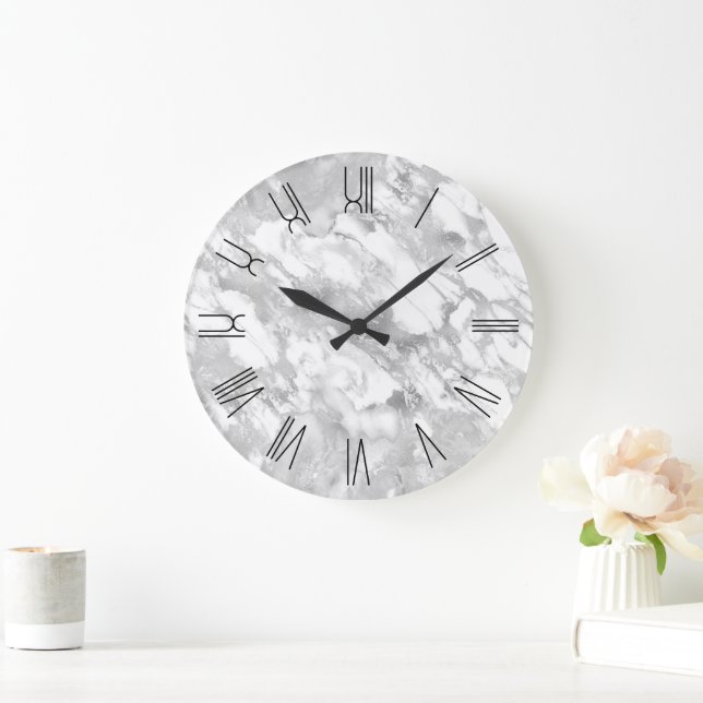 Silver Glam Marble Retro römische Zahlen Große Wanduhr (Zuhause)