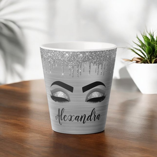 Silver Glitter Sparkle Eyelashes Monogram Milchtasse (Von Creator hochgeladen)