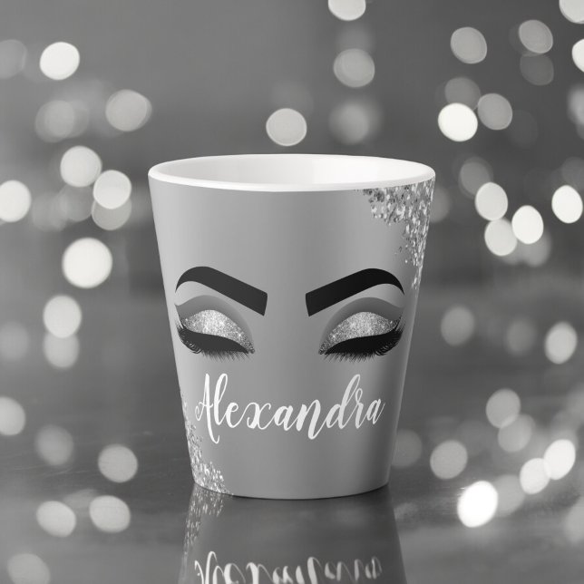 Silver Glitter Sparkle Eyelashes Monogram Milchtasse (Von Creator hochgeladen)