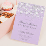 Silver Glitzer Glitzern Lavendel 16 . Geburtstag Einladung<br><div class="desc">Moderne,  hübsche,  schicke und elegante Dusche aus Silber Glitzer Konfetti und weiße Saitenleuchten mit Pastelllavender lila Farbblock Sweet 16 Geburtstagsfeier Einladung .</div>