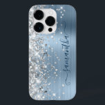 Silver Glitzer Light Blue Glam Girly Signature Case-Mate iPhone 14 Pro Hülle<br><div class="desc">Girly Imitate funkelnd Rose Gold Glitzer Highlights auf der links Kante über einem Imitat leicht und blassblau gebürstete Metall ombre Folie. Die moderne mädchenhafte Unterschrift besticht durch einen eleganten Kalligraphie-Schriftart mit dekorativen Schwänzen. Passen Sie die Schriftart-Stile an,  um Ihre eigene Handyausrüstung für sie zu erstellen.</div>