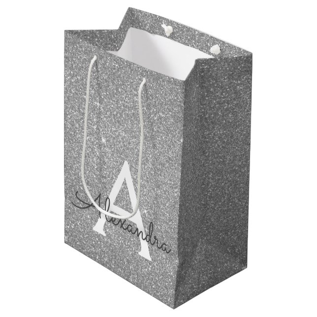 Silver Glitzer & Sparkle Monogram Mittlere Geschenktüte (Vorderseite Schrägansicht)