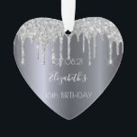 Silver Glitzer Tropfen Sweet 16 Ornament<br><div class="desc">Ein Ornament für eine Freundin und Glam Sweet 16. Geburtstag. Ein Imitat silber aussehender Hintergrund mit glamourösen Imitate silberne Glitzer Tropfen. Der Text: Der Name ist weiß geschrieben mit einem modernen handgeschriebenen Stil Skript. Tempate für ein Datum und Alter von 16. Perfekt als Winterdekoration, Gunst, Sake oder als Geschenk für...</div>
