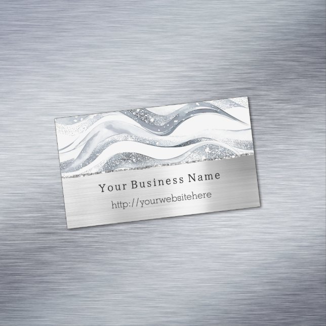 Silver Glitzy Waves Stripes Business name website Magnetische Visitenkarte (Beispiel)