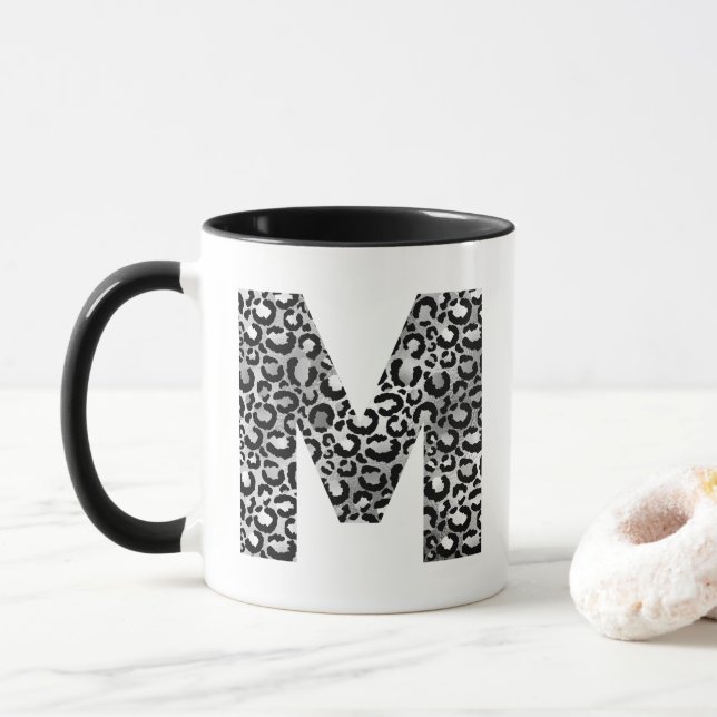 Silver Gray and Black Initial M Monogram Tasse (Mit Donut)