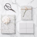 Silver Gray Lace Wedding Geschenkpapier Set<br><div class="desc">Ein Trio aus Packblättern für Hochzeiten und Brautparty. Stilvolles silbergraues und weißes Spitzenmuster. Silbergraue Spitzen-Wrapppapier-Blätter. Sehen Sie sich unsere Kollektion für weitere großartige Geschenkideen an.</div>