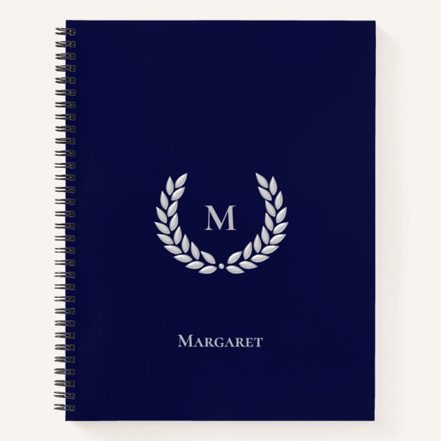 Silver Gray Monogram & Laurel auf Navy Blue Editor Notizbuch (Vorderseite)