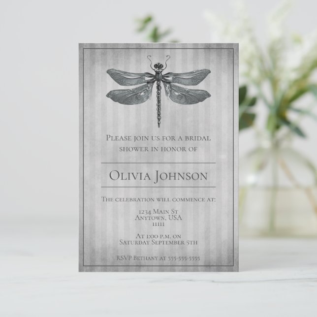 Silver Jeweled Dragonfly Brautparty Einladung (Stehend Vorderseite)