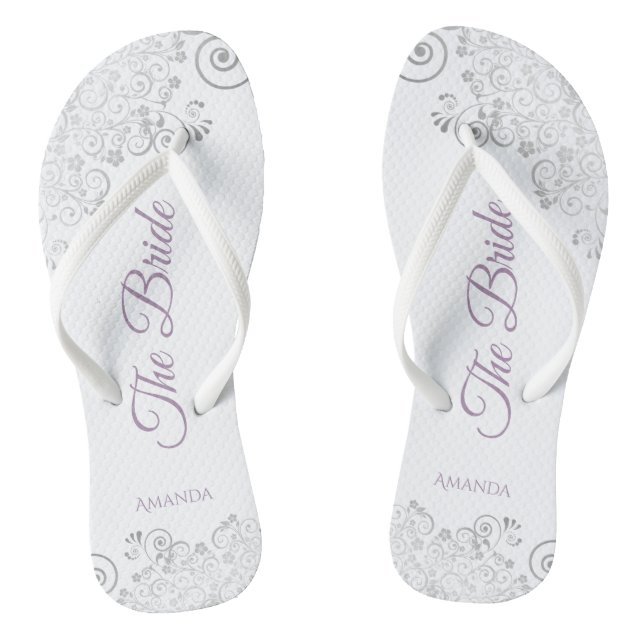 Silver Lace & Lavender Script The Bride Wedding Flip Flops (Fußbett)