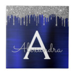 Silver Navy Blue Glitzer Brushed Metal Monogram Fliese<br><div class="desc">Silber und Navy Blue Imitats Foil Metallic Sparkle Glitzer gebürstete Metal Monogram Name und Initial Keramik Tiles. Das macht den perfekten 16 Geburtstag,  Hochzeit,  Brautparty,  Jubiläum,  Babydusche oder Junggeselinnen-Abschied Geschenk für jemanden,  der Lieben glamourösen Luxus und schicke Stile.</div>