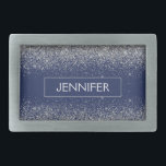 Silver Navy Blue Glitzer Giron Monogram Name Rechteckige Gürtelschnalle<br><div class="desc">Silber und Navy Blue Sparkle Glitzer Monogram Name Gürtelschnalle. Das macht den perfekten Abschluss,  süß 16 16.,  18.,  21.,  30.,  40.,  50.,  60.,  70.,  80.,  90.,  100. Geburtstag,  Hochzeit,  Brautparty,  Jubiläum,  Babydusche oder Junggeselinnen-Abschied Geschenk für jemanden,  der Luxus und Chic Stil Lieben glänze.</div>