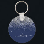 Silver Navy Blue Glitzer Giron Monogram Name Schlüsselanhänger<br><div class="desc">Navy Blue und Silver Sparkle Glitzer Script Monogram Name Keychains (Key Chain). Das macht den perfekten 16 Geburtstag,  Hochzeit,  Brautparty,  Jubiläum,  Babydusche oder Junggeselinnen-Abschied Geschenk für jemanden,  der Lieben glamourösen Luxus und schicke Stile.</div>