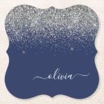 Silver Navy Blue Glitzer Giron Monogram Name Untersetzer<br><div class="desc">Navy Blue und Silver Sparkle Glitzer Script Monogram Name Paper Untersetzer. Dies macht den perfekten Abschluss,  Geburtstag,  Hochzeit,  Brautparty,  Jubiläum,  Babydusche oder Junggeselinnen-Abschied Geschenk für jemanden,  die Lieben glamourösen Luxus und schicke Stile.</div>