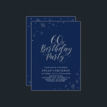 Silver & Navy Blue Modern Chic 60. Geburtstagspart Einladung<br><div class="desc">Feiern wir Ihren besonderen Tag mit dieser stilvollen silbernen Party Einladung. Dieses Design zeichnet sich durch die schicke silberne Typografie "60. Geburtstagsparty" mit funkelnder Grafik aus. Die Hintergrundfarbe ist Set-zu-Marineblau, aber fühlen Sie sich frei zu ändern, um es an Ihr Party-Thema anzupassen. Mehr Geburtstagseinladungen und Party-Vorräte gibt es in meinem...</div>