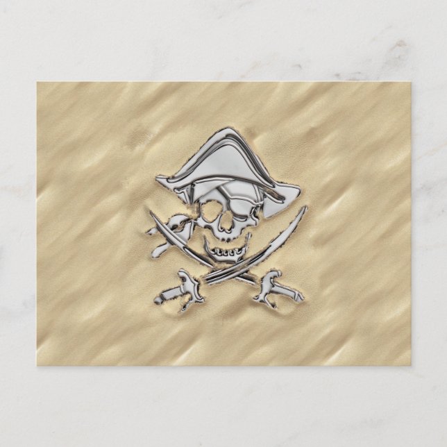 Silver Pirate Skull in Sand Postkarte (Vorderseite)