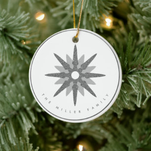 Silver Snowflake   Familienname Monogramm & Datum Keramik Ornament