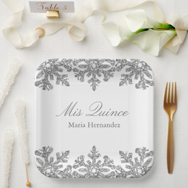 Silver Snowflake Winter Quinceanera Pappteller (Hochzeit)