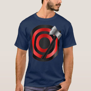 Silver Throwing Hatchet Black auf Red Throwing Tar T-Shirt