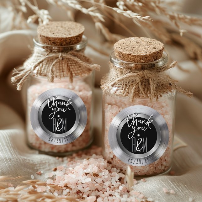 Silver Vinyl Record Retro Wedding Vielen Dank Runder Aufkleber (Retro silver vinyl record black & white monogram wedding favor thank you round sticker sheet)