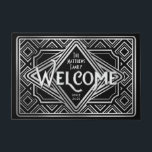 Silver Wedding Anniversary Art Deco Glitzer 25. Fußmatte<br><div class="desc">Mit diesem einzigartigen Art-Déco-Stil, Great Gatsby- Design, das in silberfarbenem Glitzer über klassisch schwarzem Hintergrund mit glänzender Silbertypografie ein geometrisches Rautenmuster aufweist, feiern Sie Ihren Silver Wedding Jubiläum. Ein elegantes, elegantes, thematisches Aussehen, das perfekt zum Gedenken an fünfundzwanzig Jahre Zusammensein mit dem Jazz-Geschmack der 1920er Jahre ist. Sie können die...</div>