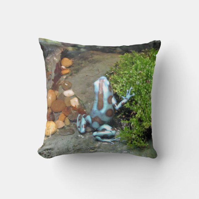 Silvery Blue Dart Frog Kissen (Vorderseite)